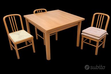Tavolo e 4 sedie