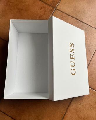 scatole per scarpe Guess o Loro Piana