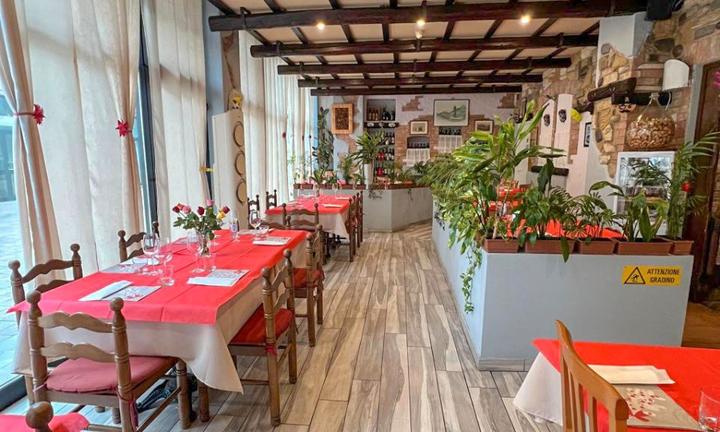 Spazioso locale commerciale di 180 mq - 068