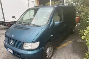 Mercedes-benz V 220 CDI cat Fashion