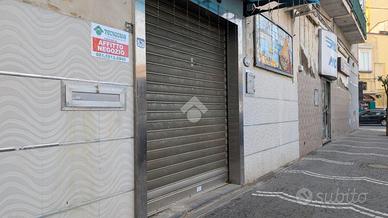 NEGOZIO A CASORIA