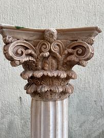 Colonna in ceramica per fiori