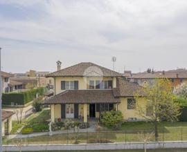 VILLA SINGOLA A FOSSANO