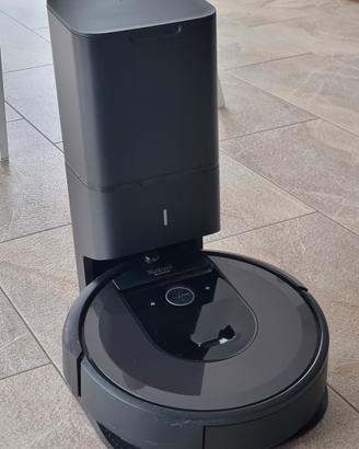 ROOMBA i7+
