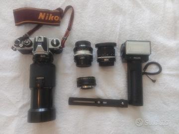 Nikon fm2 con obbiettivi e flash 