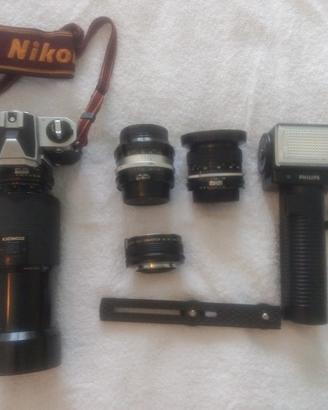 Nikon fm2 con obbiettivi e flash 