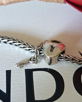 charm Pandora 