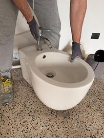 Coppia sanitari sospesi