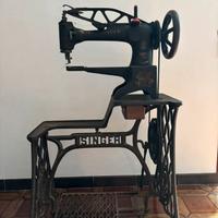 Macchina da cucire modello vintage 29K1