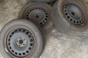 Cerchi Auto R16 canale 61/2J H2 IS ET 41 con senso