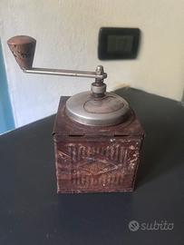 Macinino da caffe antico