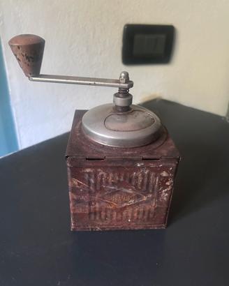 Macinino da caffe antico