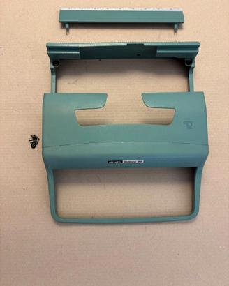 Olivetti Lettera 32 - scocca