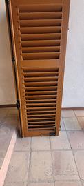 Persiane in legno per finestre e portafinestra