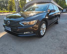 Volkswagen Passat Variant 1.6 TDI Trendline BlueMo