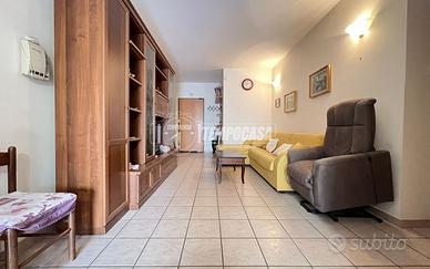 Trilocale in buono stato con box auto. LIBERO SUBI