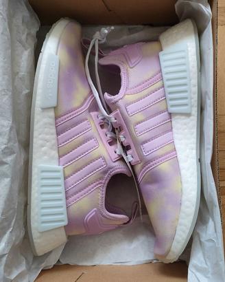 Scarpe Adidas NMD R1 J - Taglia 38 - Nuove.