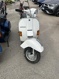 Piaggio Vespa 200 PX arcobaleno