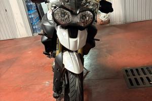 Triumph tiger 800
