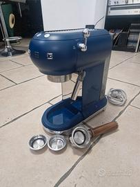 caffettiera smeg in design 