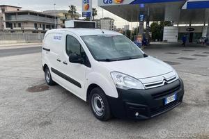 Citroen berlingo 1.6 hdi frigorifero 016