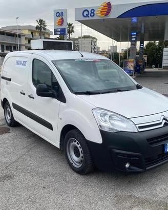 Citroen berlingo 1.6 hdi frigorifero 016