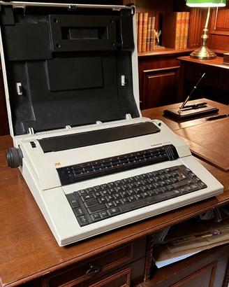 macchina da scrivere elettronica