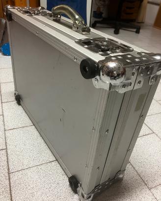 Flight case per pedali