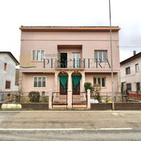 Villa bifamiliare - Villafranca di Verona