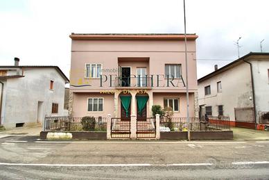 Villa bifamiliare - Villafranca di Verona