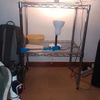 Scaffale in acciaio a due ripiani