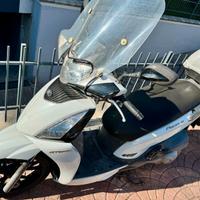 Kymco People 200