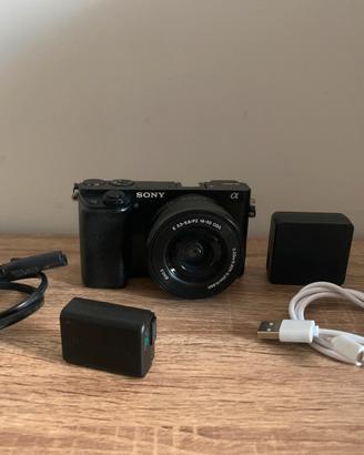Sony a6000 + lente 16-50mm e accessori.