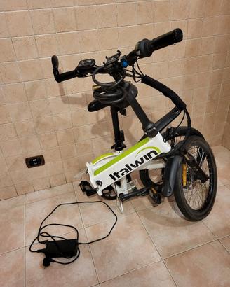 BICI CON PEDALATA ASSISTITA PIEGHEVOLE