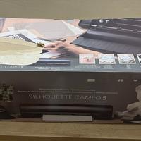 Silhouette cameo 5