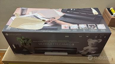 Silhouette cameo 5