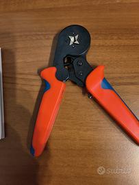 Pinza crimpatrice per elettricisti 