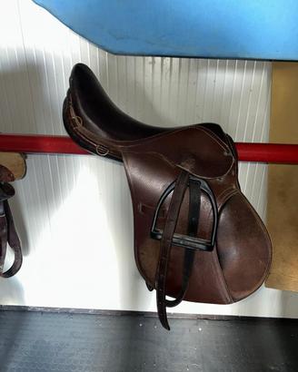 Sella equitazione da salto tosoni selleria