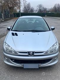 PEUGEOT 206 98000km