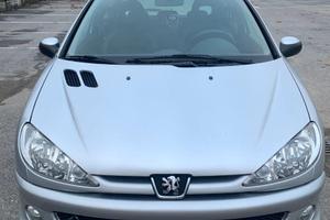 PEUGEOT 206 98000km