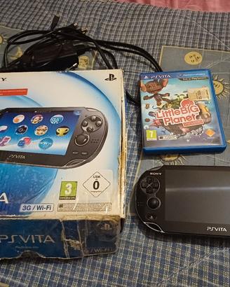 PsVita 3G, con Scatola, Carico e un Gioco