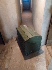 baule  vintage a cupola legno e ferro