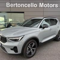 VOLVO XC40 B3 1.5 163cv aut. Plus Black Edition