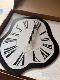 Orologio da muro stile “orologio Dalì” design