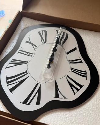 Orologio da muro stile “orologio Dalì” design