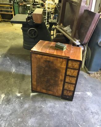 Mobile in radica  per macchina da cucire