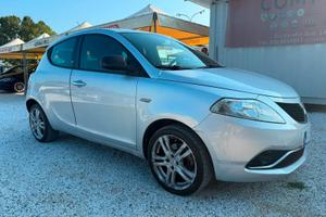 Lancia Ypsilon 1.2 69 CV 5 porte Gold