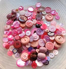 selezione di bottoni rosa