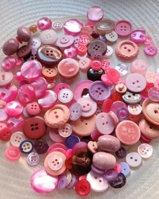selezione di bottoni rosa