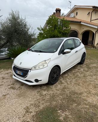 Peugeot 208 PureTech 82 3 porte Active